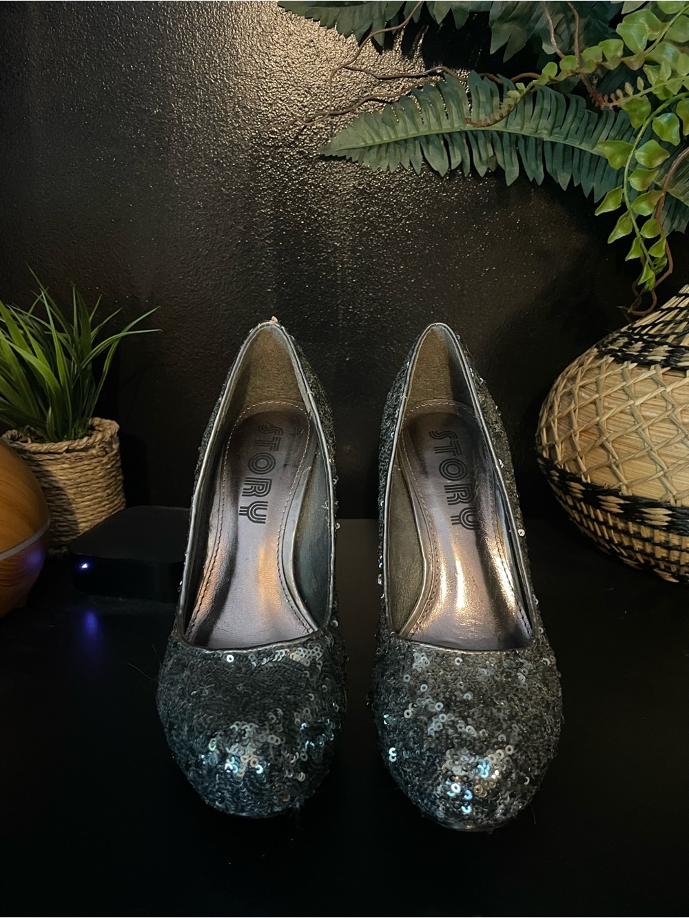 Sequin Platform High Heels in Silver - Picture 3 of 5